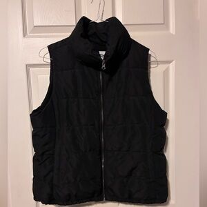 Old Navy Black Puffer Vest